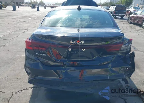 2022 Kia Forte Lxs z USA, uszkodzony, nr VIN 3KPF24AD2NE482580